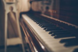 An old piano