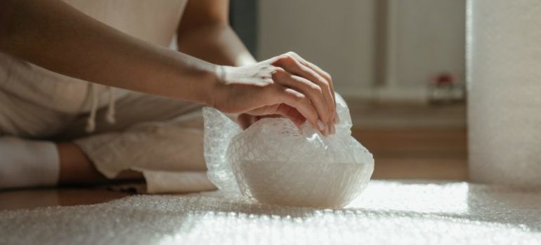 Using bubble wrap to protect a bown