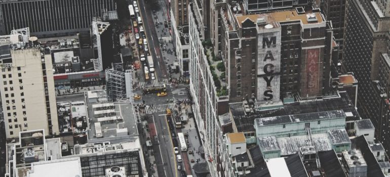 Leaving Manhattan for Midtown? you will need to hire movers