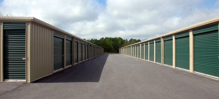 Storage facilities that you can use while you wait for renovation permits in Queens