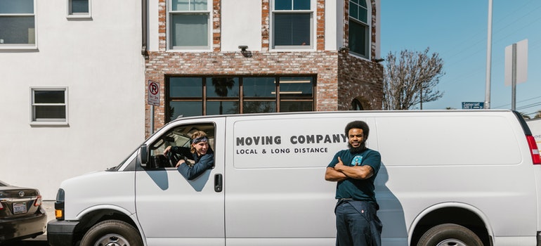 Queens for single parents is definitely a great place if you end up hiring reliable movers