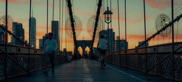 move from Chelsea to Queens to walk on the bridge